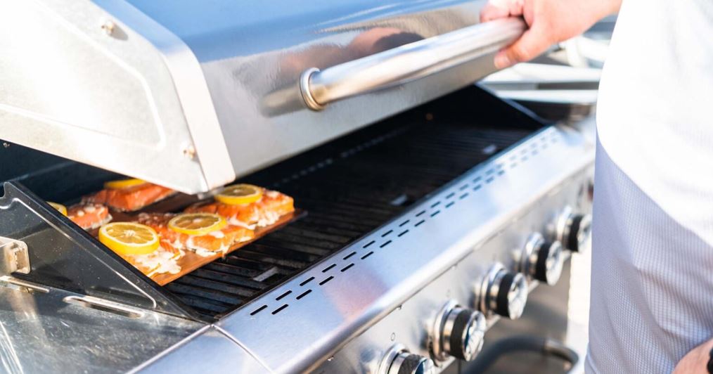 Close The Grill For Pre-heating