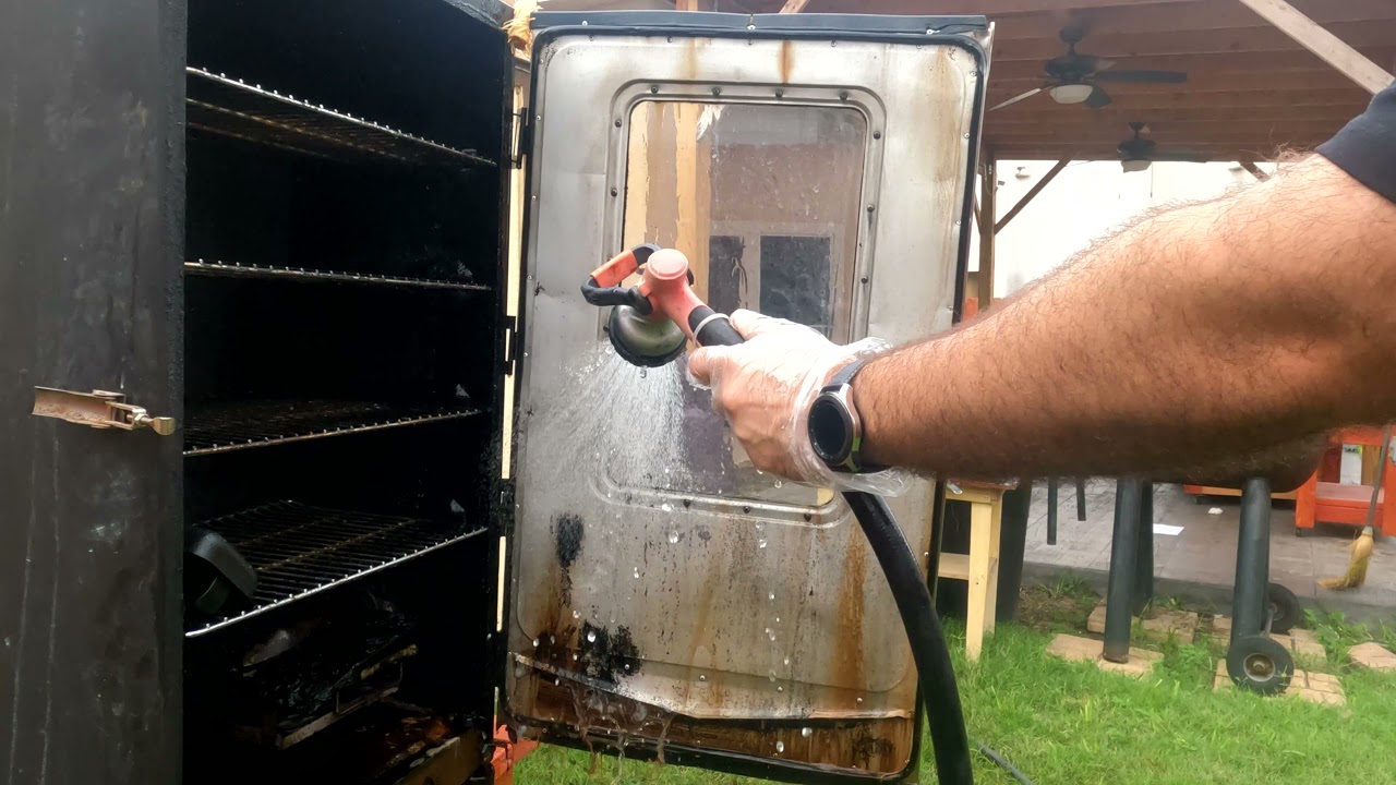 Best Way to Clean Inside & Outside of Electric Smoker