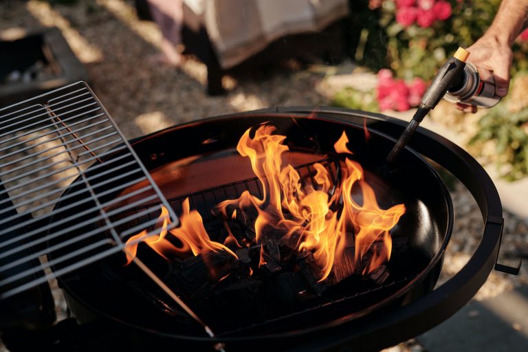 how-to-cool-down-a-charcoal-grill